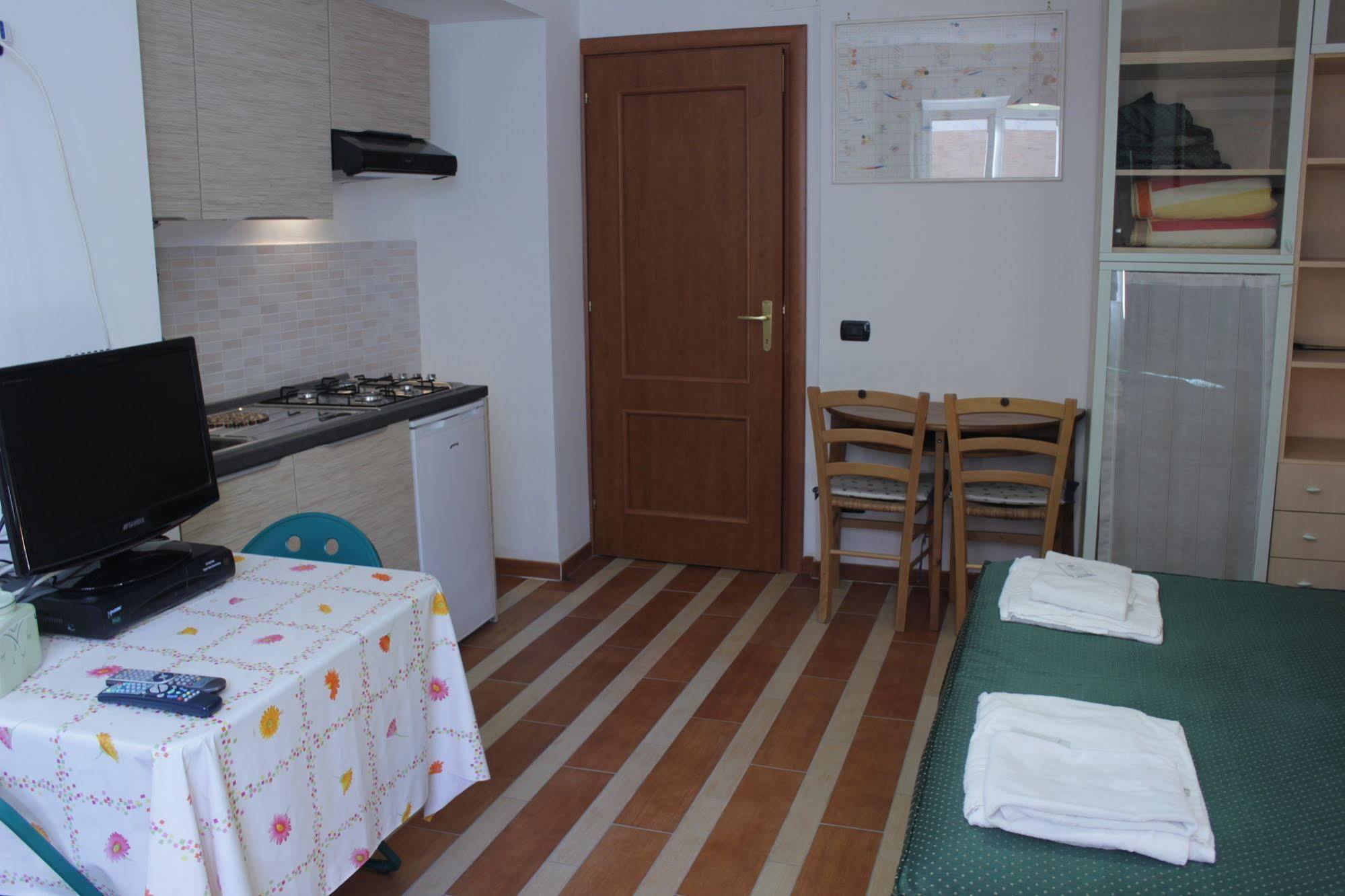 Aparthotel Tourist House Roma Zewnętrze zdjęcie
