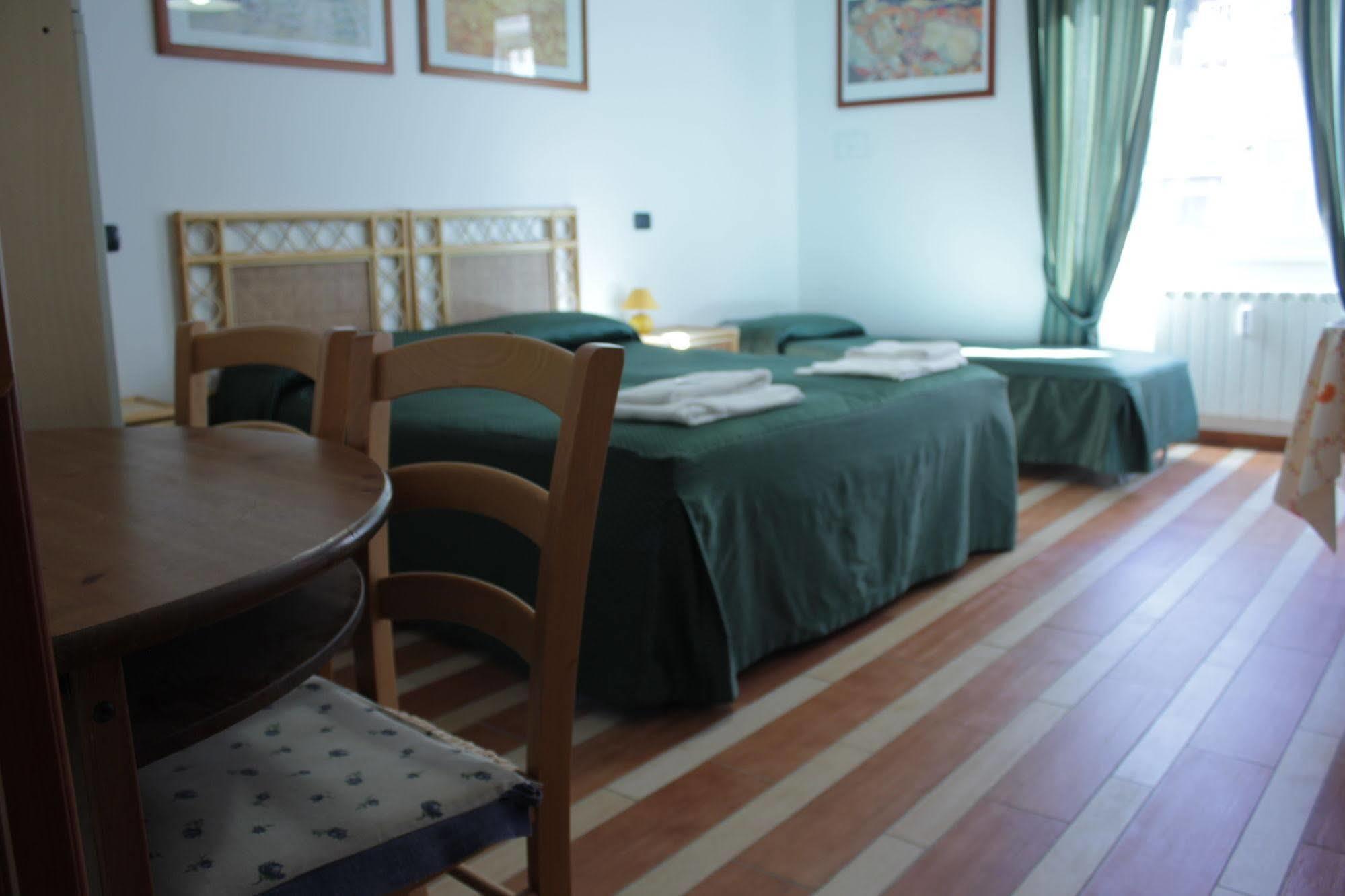 Aparthotel Tourist House Roma Zewnętrze zdjęcie