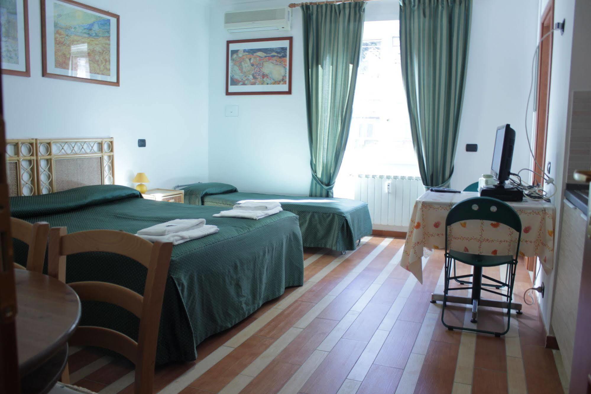 Aparthotel Tourist House Roma Zewnętrze zdjęcie