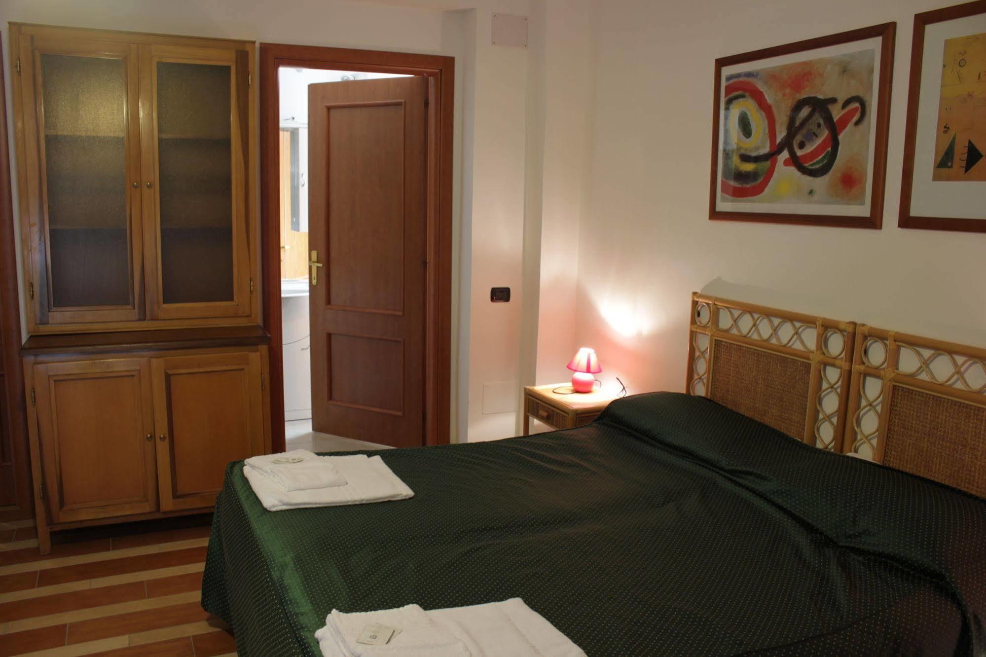 Aparthotel Tourist House Roma Zewnętrze zdjęcie