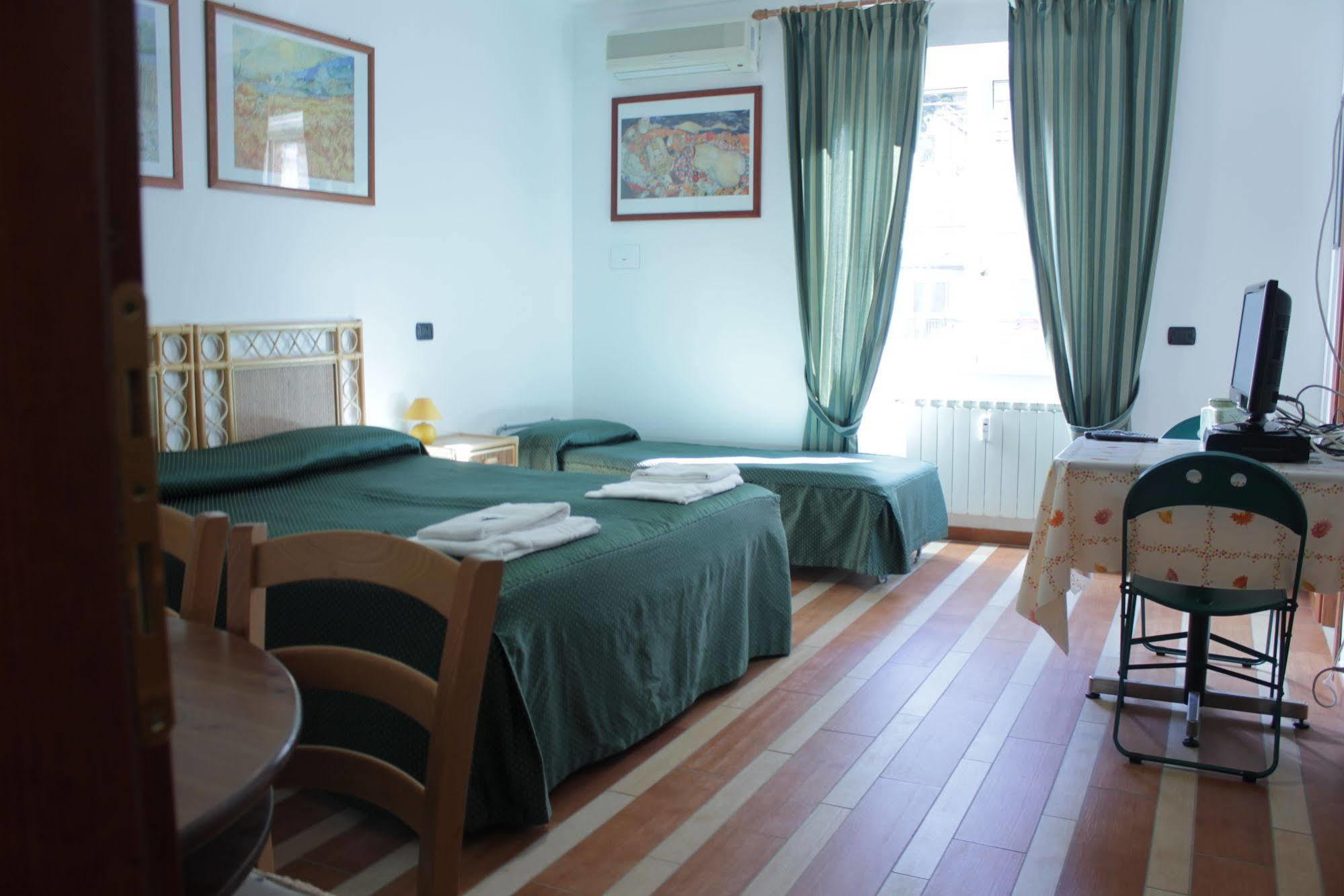 Aparthotel Tourist House Roma Zewnętrze zdjęcie