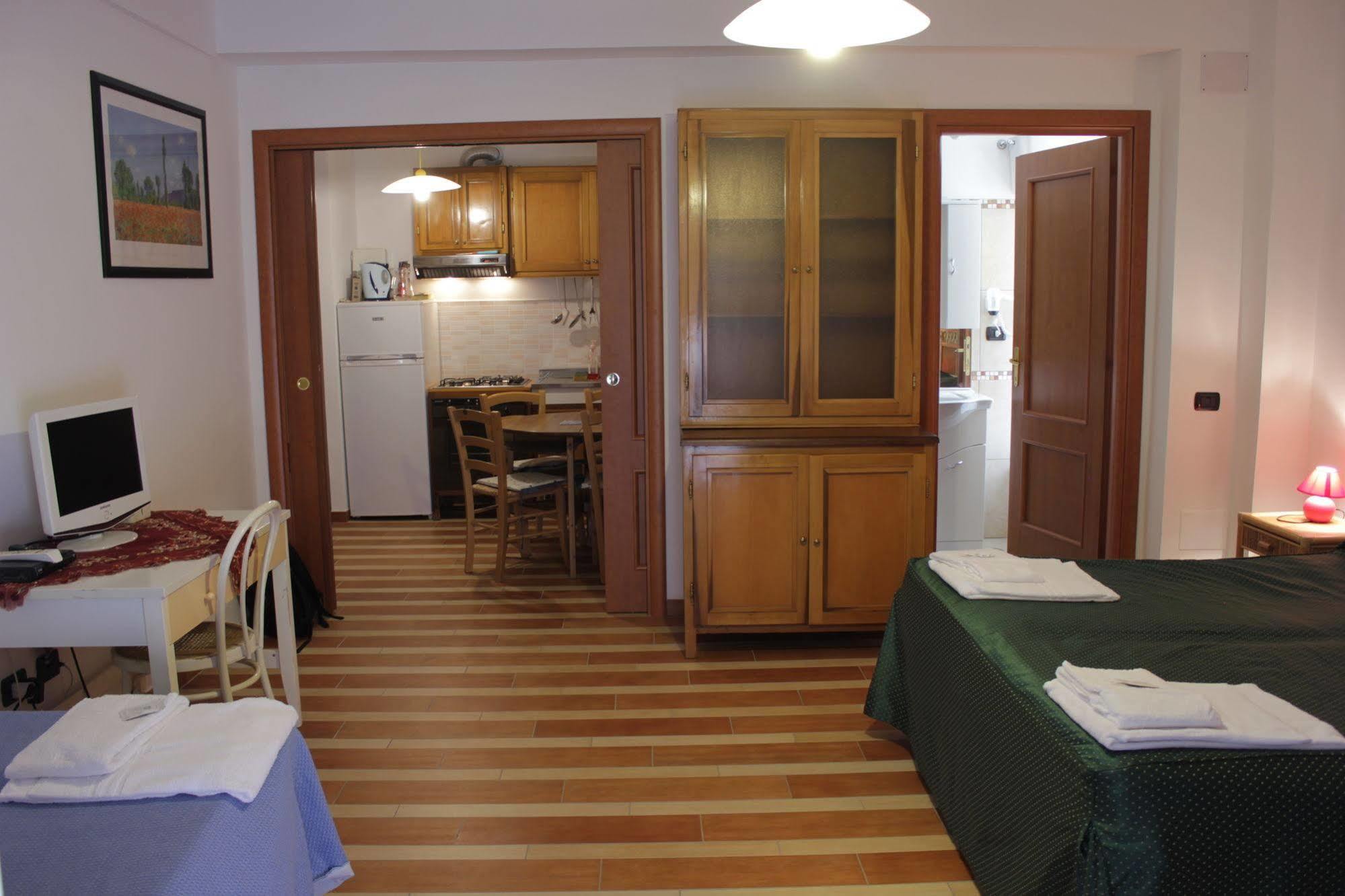 Aparthotel Tourist House Roma Zewnętrze zdjęcie